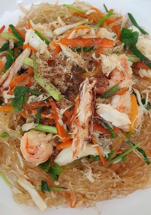 Hình của món Miến xào tôm ghẹ.