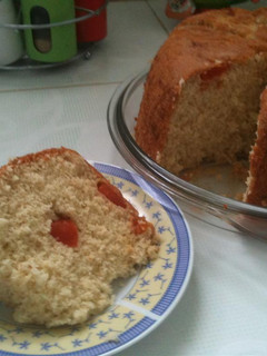 Una foto de Panetela con papaya y piñas
