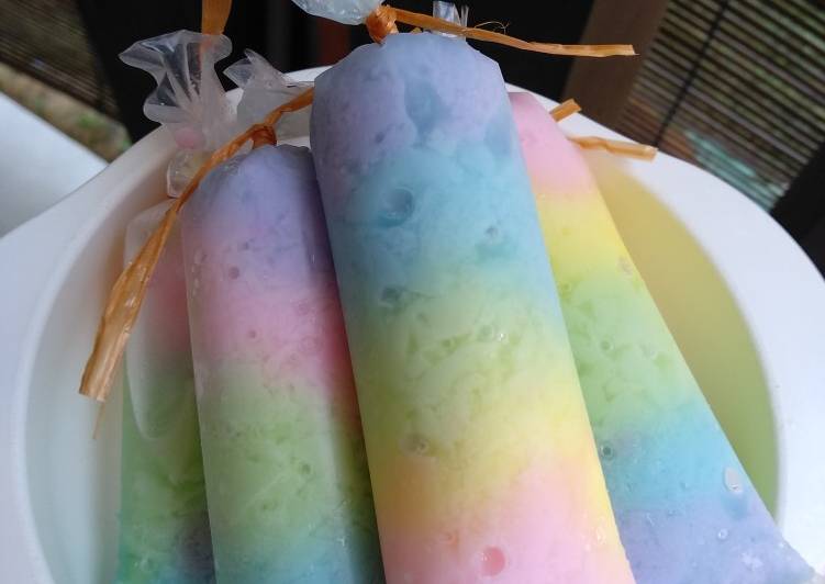 Cara Membuat Es Mambo Pelangi Yang Renyah
