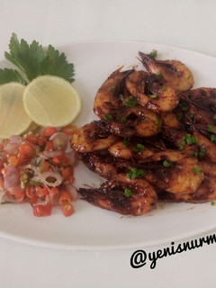 Foto resep Udang bakar saos barbeque + sambal matah