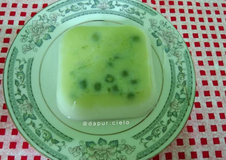 Puding Kacang Polong Saus Madu