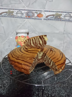 Una foto de Torta cebra de mandarinas 🍊 y cacao