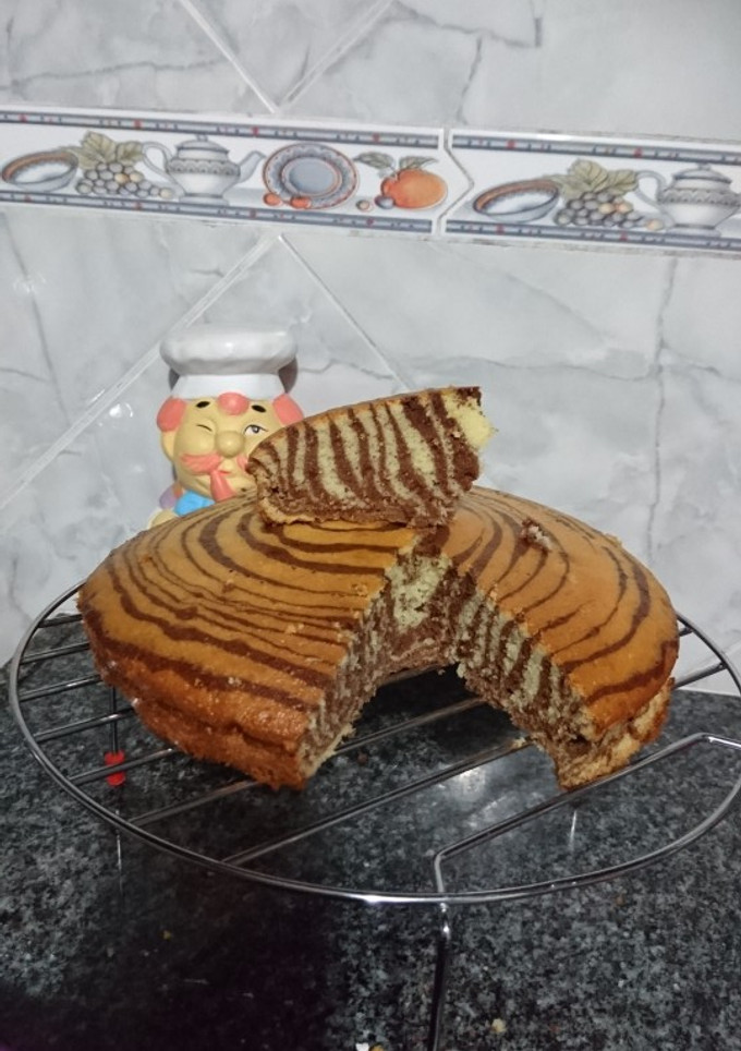 Una foto de Torta cebra de mandarinas 🍊 y cacao