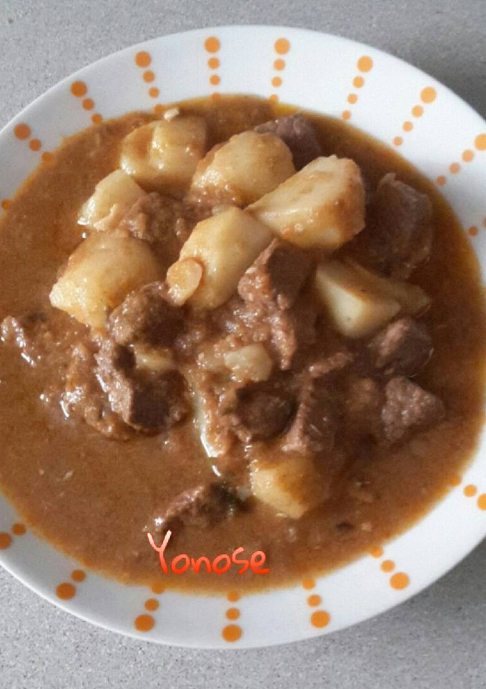 Una foto de Estofado de ternera con vino tinto thermomix