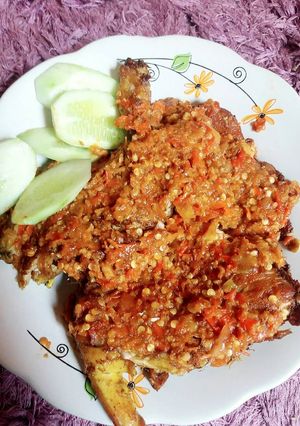 Foto resep Ayam geprek sambal Pedas
