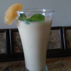 A picture of Muskmelon-rose lassi.