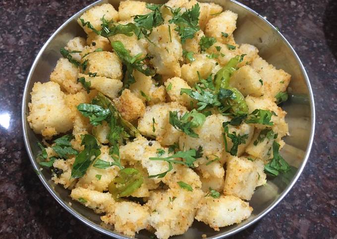 Recipe of Homemade Masala Idli fry