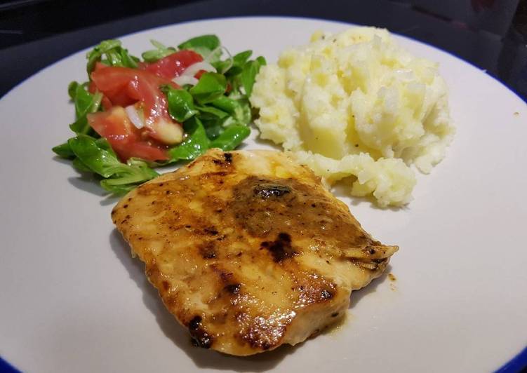 Recipe of Speedy Miso and ginger salmon with cheesy mash