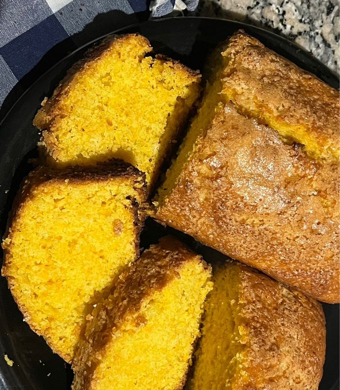 Una foto de Carrot cake y naranja 🍊 🧡