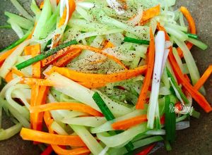 Hình của món Su Su Xào Cà Rốt.