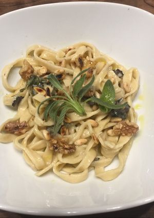 Una foto de Fettuccine con Salvia y gorgonzola