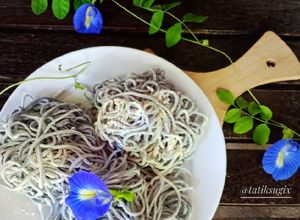 Foto resep Mie Bunga Telang home made tanpa telur