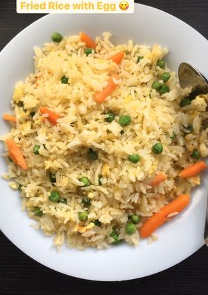 Hình của món Cơm rang trứng.