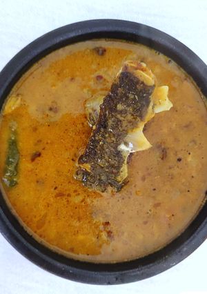 মুগের ডালে মাছের মাথা(Mooger dal e macher matha recipe in bengali) রেসিপির প্রধান ছবি