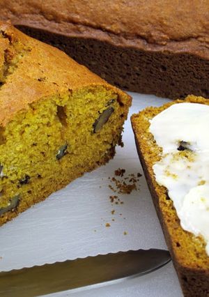 A picture of Pumpkin bread.
