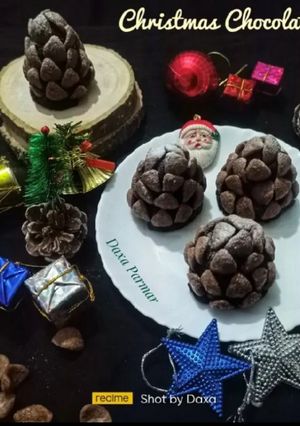 A picture of Christmas Chocolate Pine Tree.
