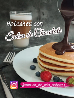 Una foto de 💥 HOTCAKES CON SALSA DE CHOCOLATE 💥