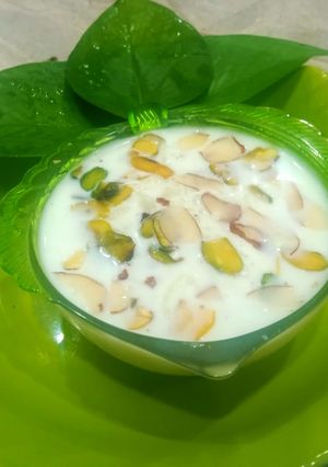 દૂધપાક (Dudhpak recipe in Gujarati) રેસીપી મુખ્ય ફોટો