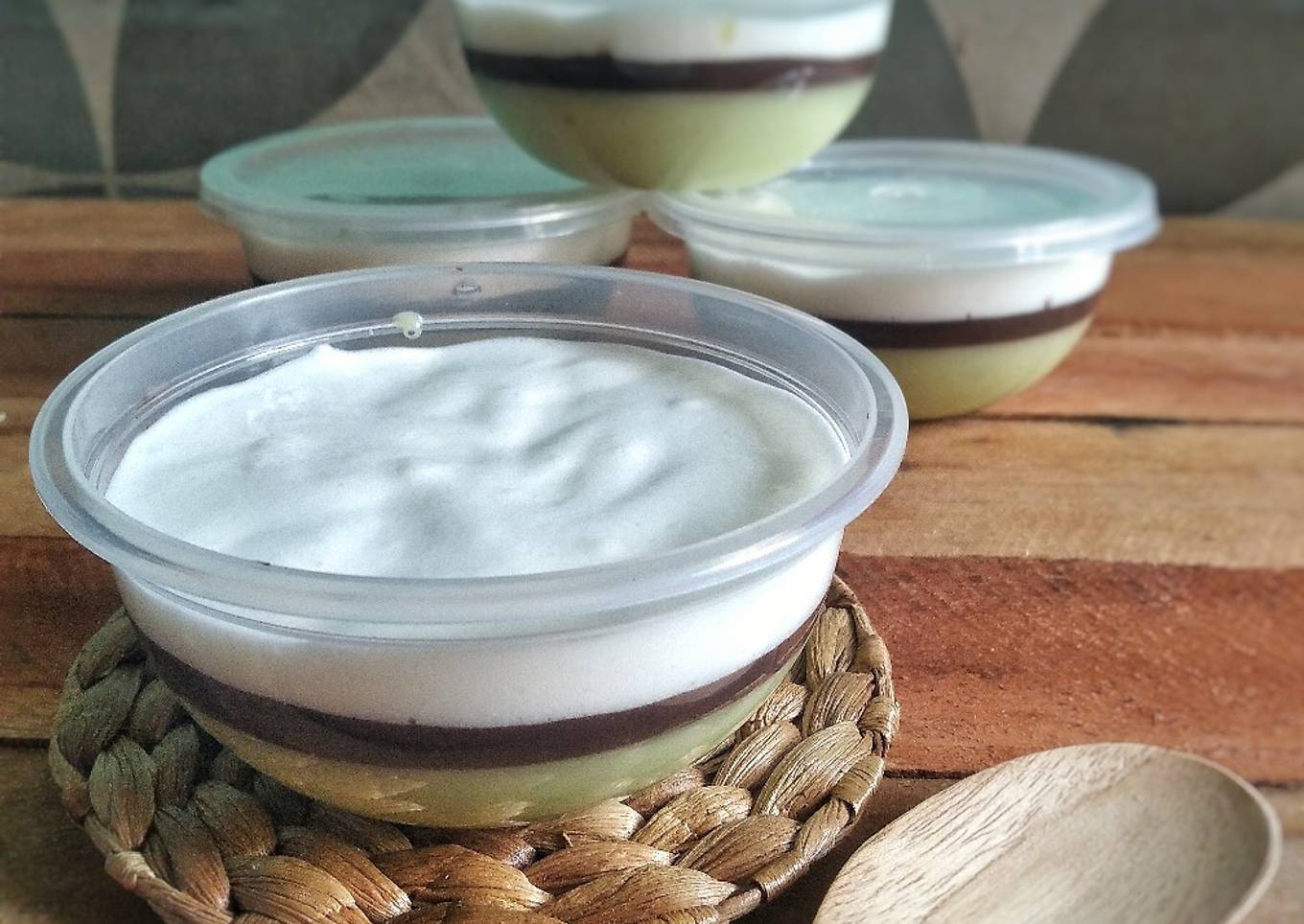 Puding Alpukat Coklat Krim