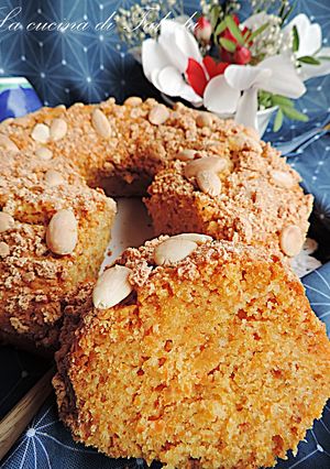 Foto di Ciambella alle carote con ricotta e amaretti (2 anni del mio blog)