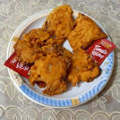 A picture of Crispy cabbage pakoray.