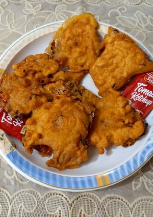 A picture of Crispy cabbage pakoray.