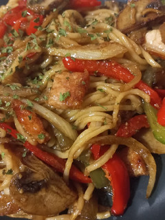 Una foto de Noodles al wok