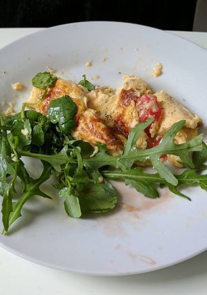 A picture of Omelette à la française.