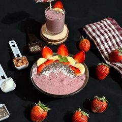 Strawberry Banana Smoothie Bowl A picture of Strawberry Banana Smoothie Bowl.