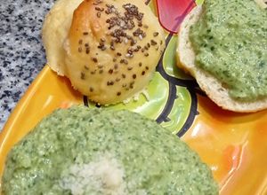 Una foto de Pesto de hojas de apio