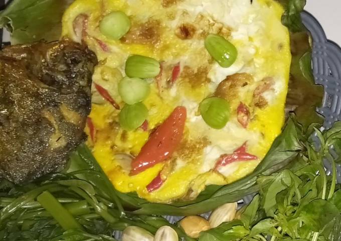 Resep Telor Bakar Daun Pisang Oleh Fathi Cookpad