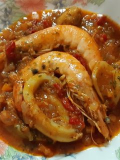 Una foto de Suquet de mariscos