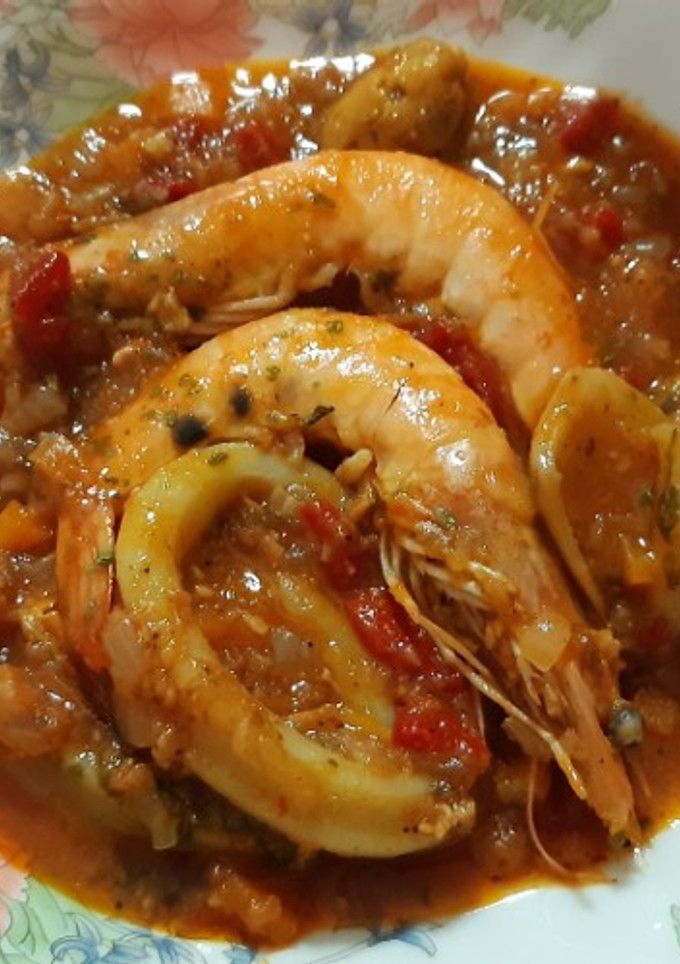 Una foto de Suquet de mariscos