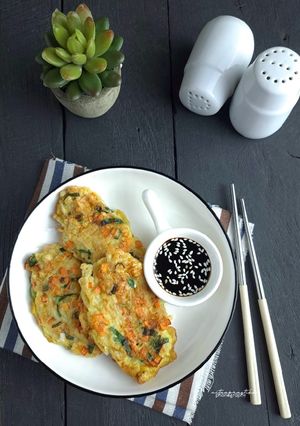 Foto resep Paeng-ee Beoseot Jeon, 팽이버섯전 (Korean Enoki Mushroom Pancake)