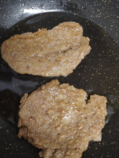 Una foto de Tortitas de plátano, avena y leche de cabra