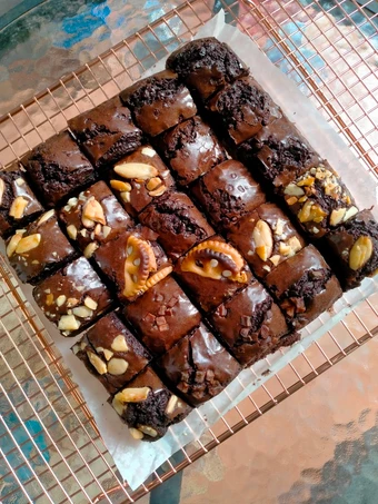 Langkah Mudah untuk Membuat Resep Fudgy Shiny Crust Brownies yang Bikin Ngiler Anti Ribet, Bisa Manjain Lidah