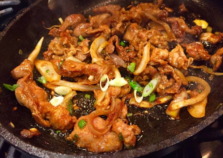 Steps to Cook Perfect Dweji Bulgogi 돼지 불고기 (Spicy Korean Style Pork)
