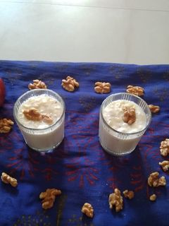 એપલ વોલનટ મિલ્કશેક (Apple Walnut Milkshake Recipe In Gujarati) રેસીપી મુખ્ય ફોટો