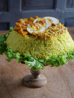 Foto resep Nasi Kuning (magic com)