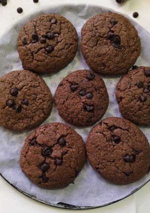 A picture of Chocolate cookies.