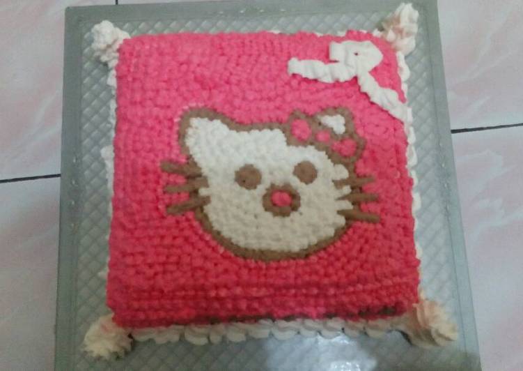 Resep: Kue ulang tahun kukus hello kity yang Renyah