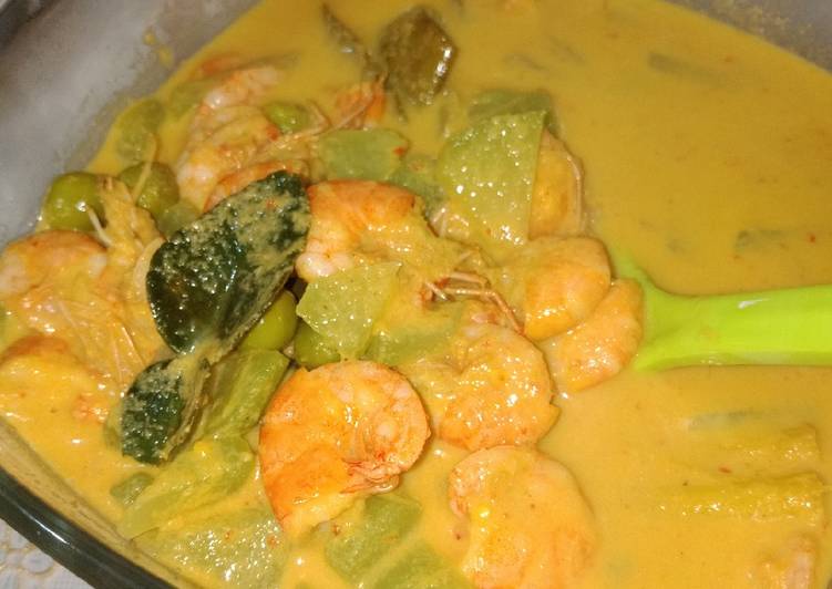 Resep Santan Kuning Udang dan Labu Siam yang Menggugah Selera