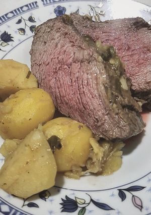 Una foto de Picaña a la provenzal con papas y batatas