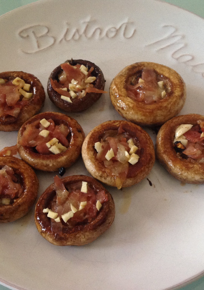 Una foto de Champiñones rellenos con jamón