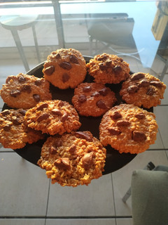 Una foto de Galletas de avena y chips de chocolate