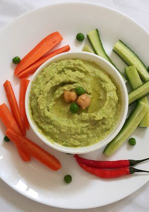A picture of Green pea hummus.