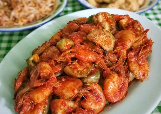 Resep Balado Terong Bulat & Udang yang Enak