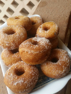 A picture of DOUGHNUTS🍩.