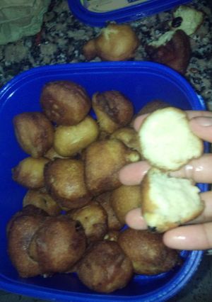 Una foto de Buñuelos con pasas de uva