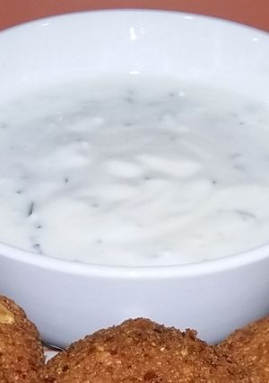 Una foto de Salsa de Yogurt para Falafel